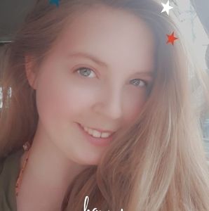 Meet your Posher, Hiedi